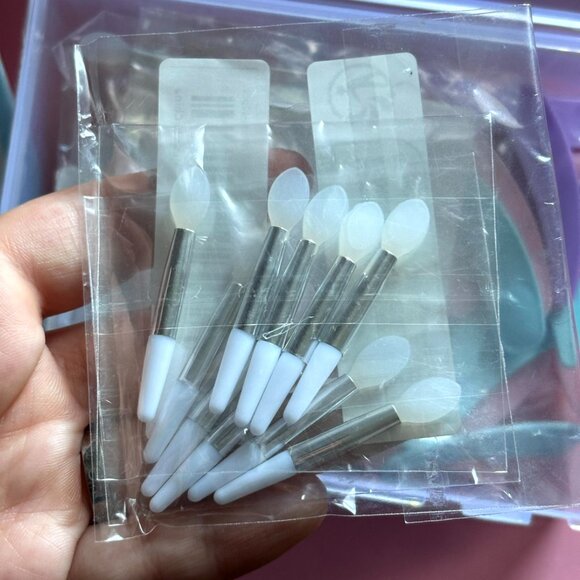 Lip balm and cream spatulas - Picture 3 of 4